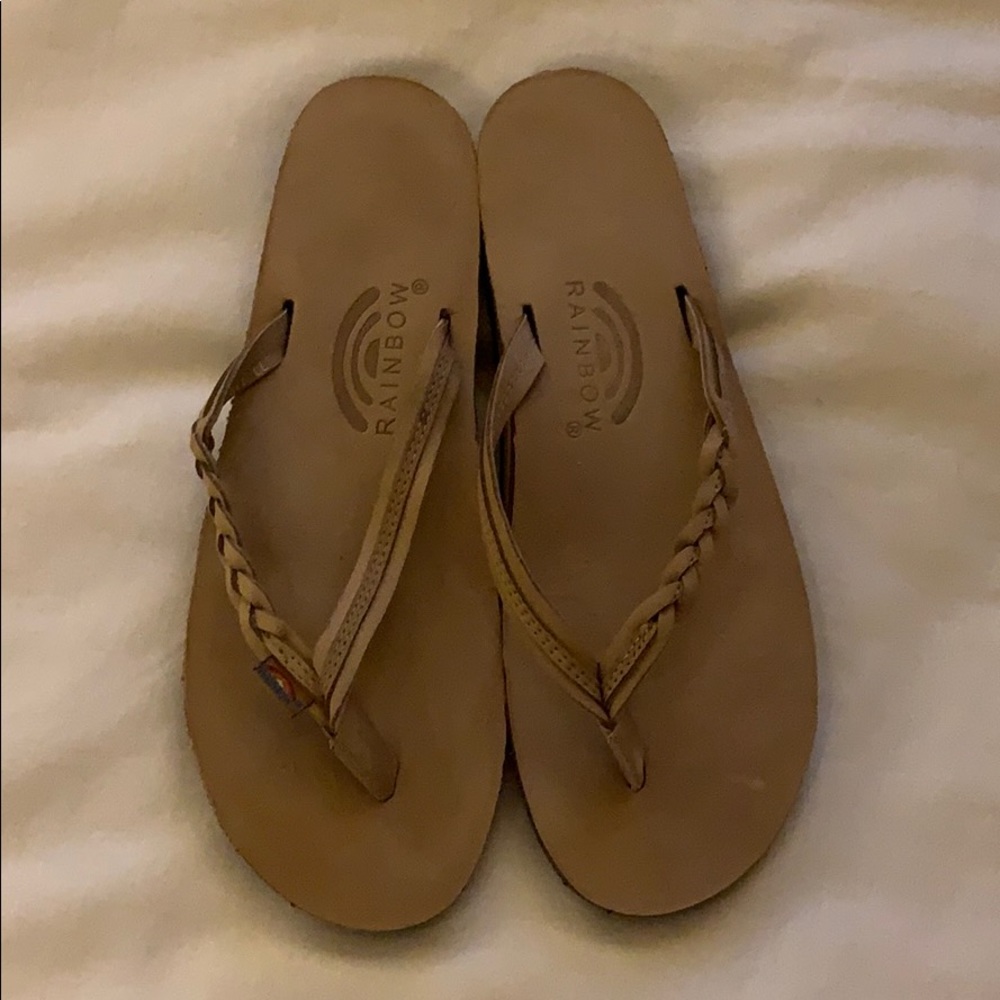 NWOT Rainbow braided flip flop